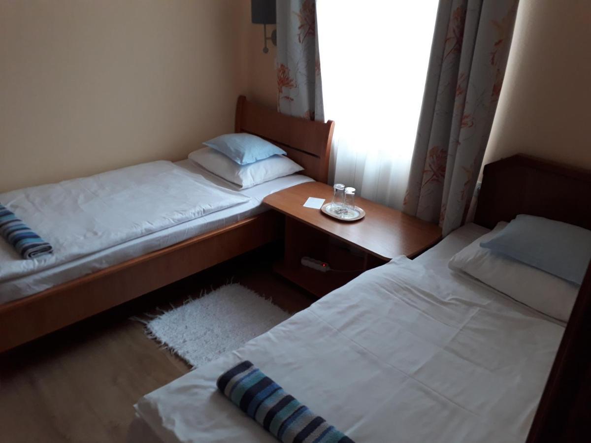 Szilvia Panzio Gyomaendrod B&B 외부 사진