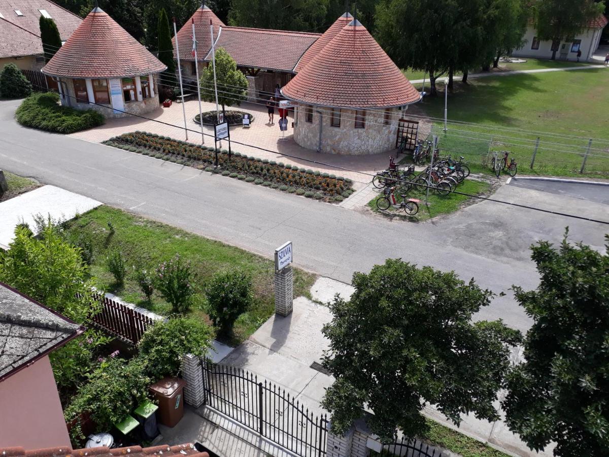 Szilvia Panzio Gyomaendrod B&B 외부 사진
