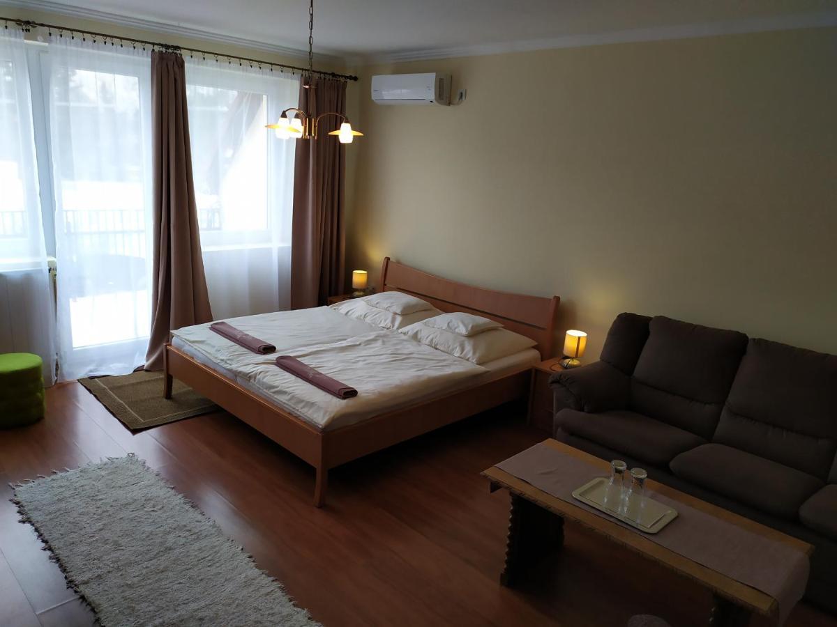 Szilvia Panzio Gyomaendrod B&B 외부 사진