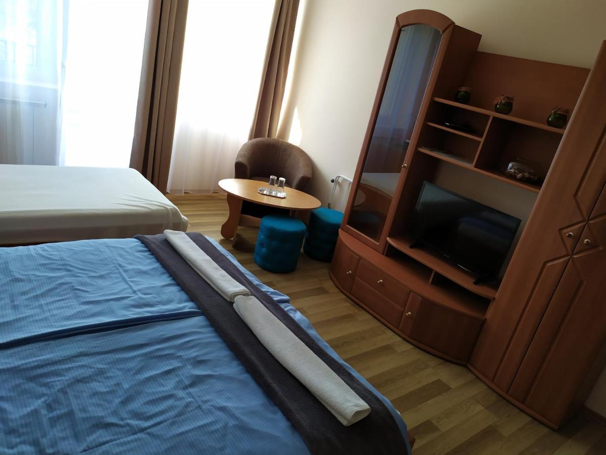 Szilvia Panzio Gyomaendrod B&B 외부 사진