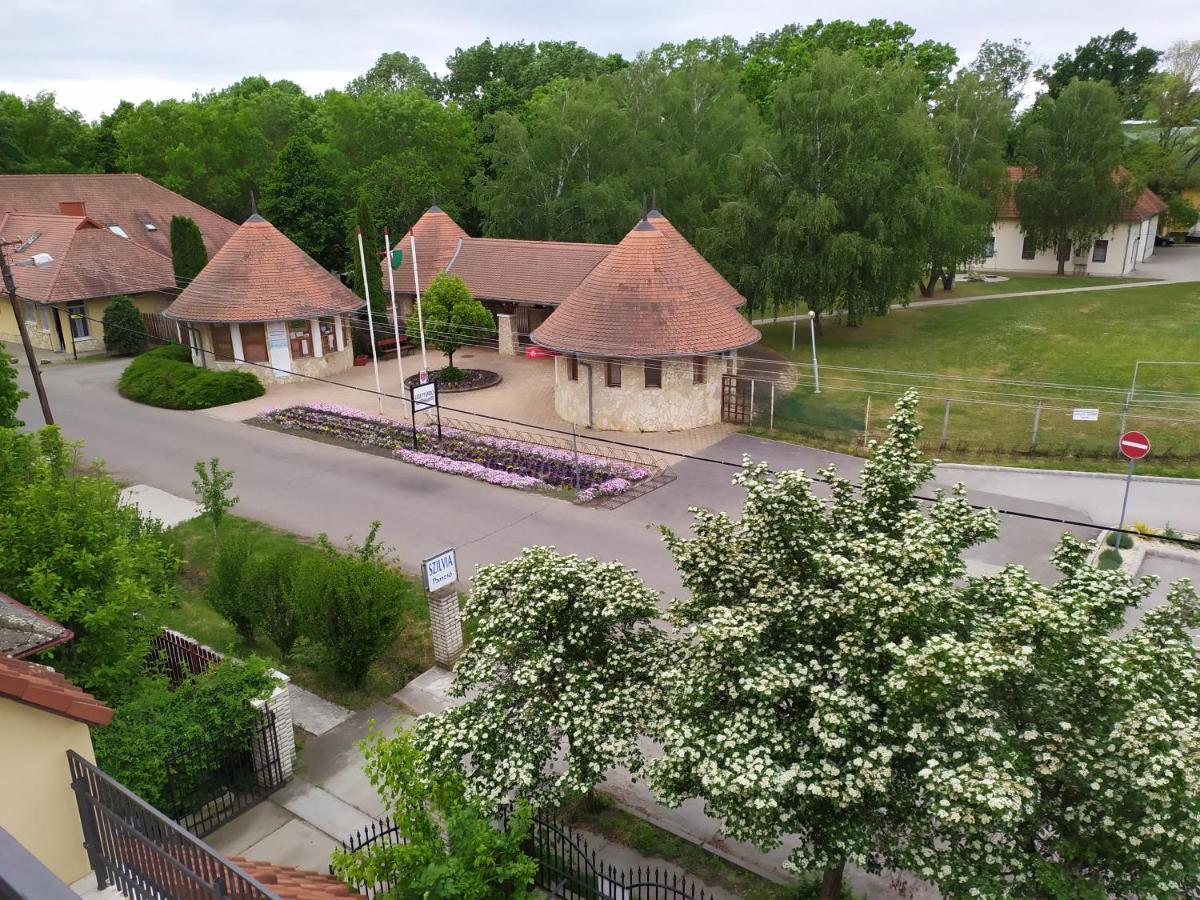 Szilvia Panzio Gyomaendrod B&B 외부 사진