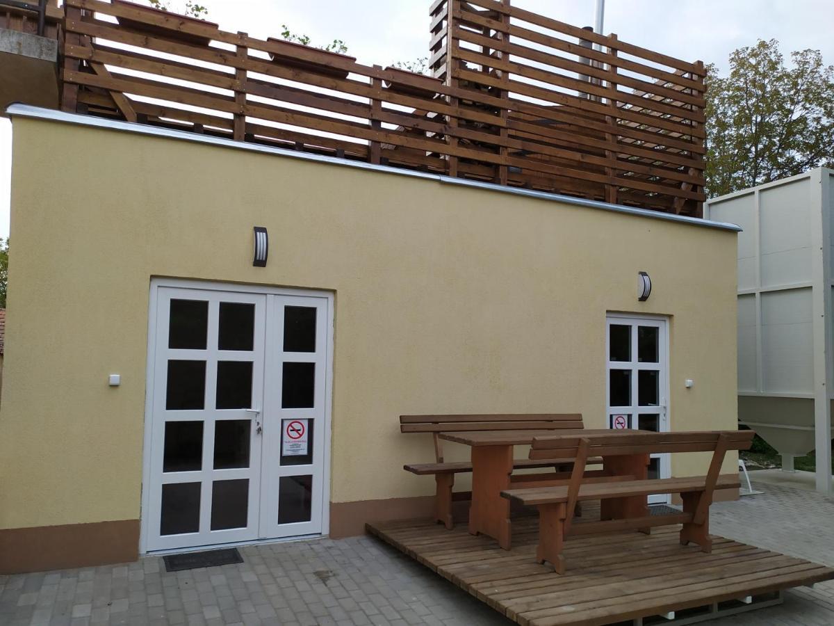 Szilvia Panzio Gyomaendrod B&B 외부 사진