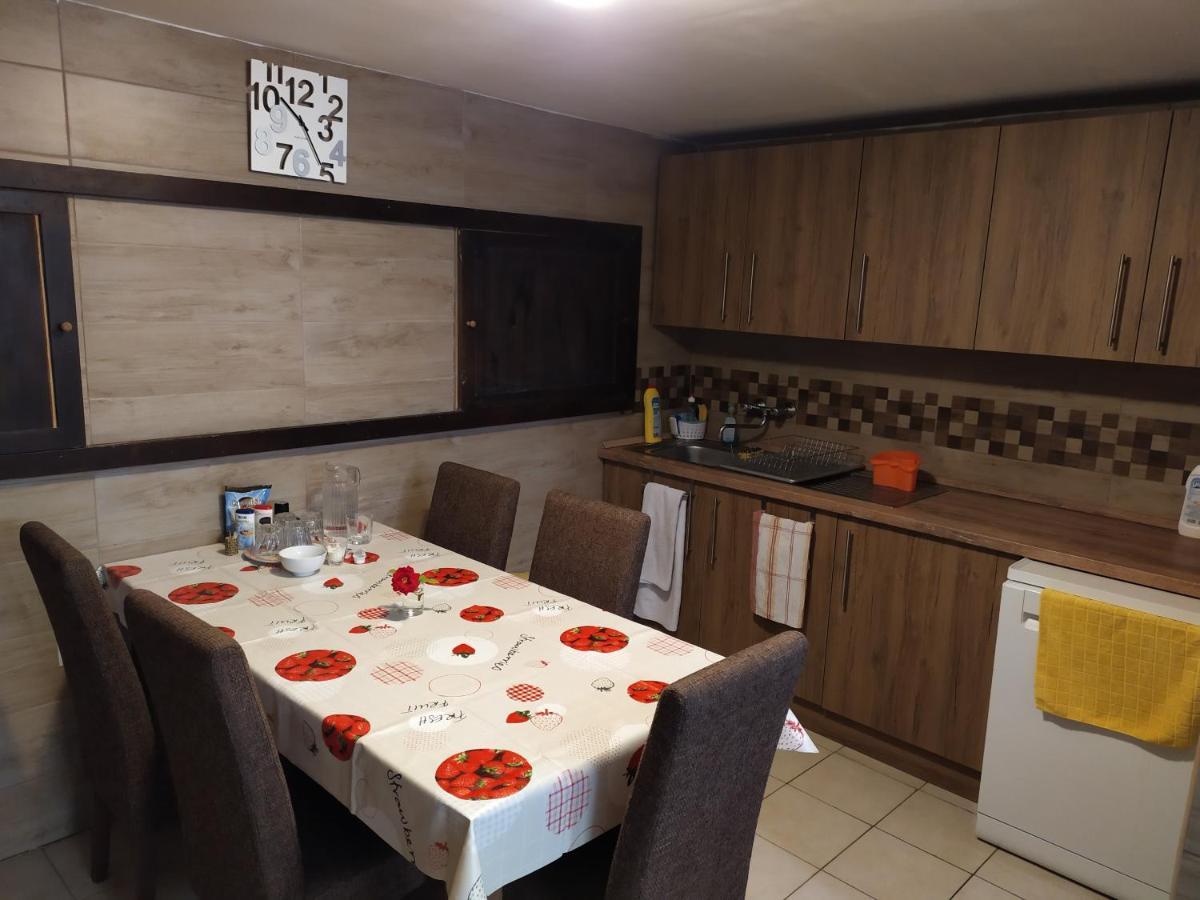 Szilvia Panzio Gyomaendrod B&B 외부 사진