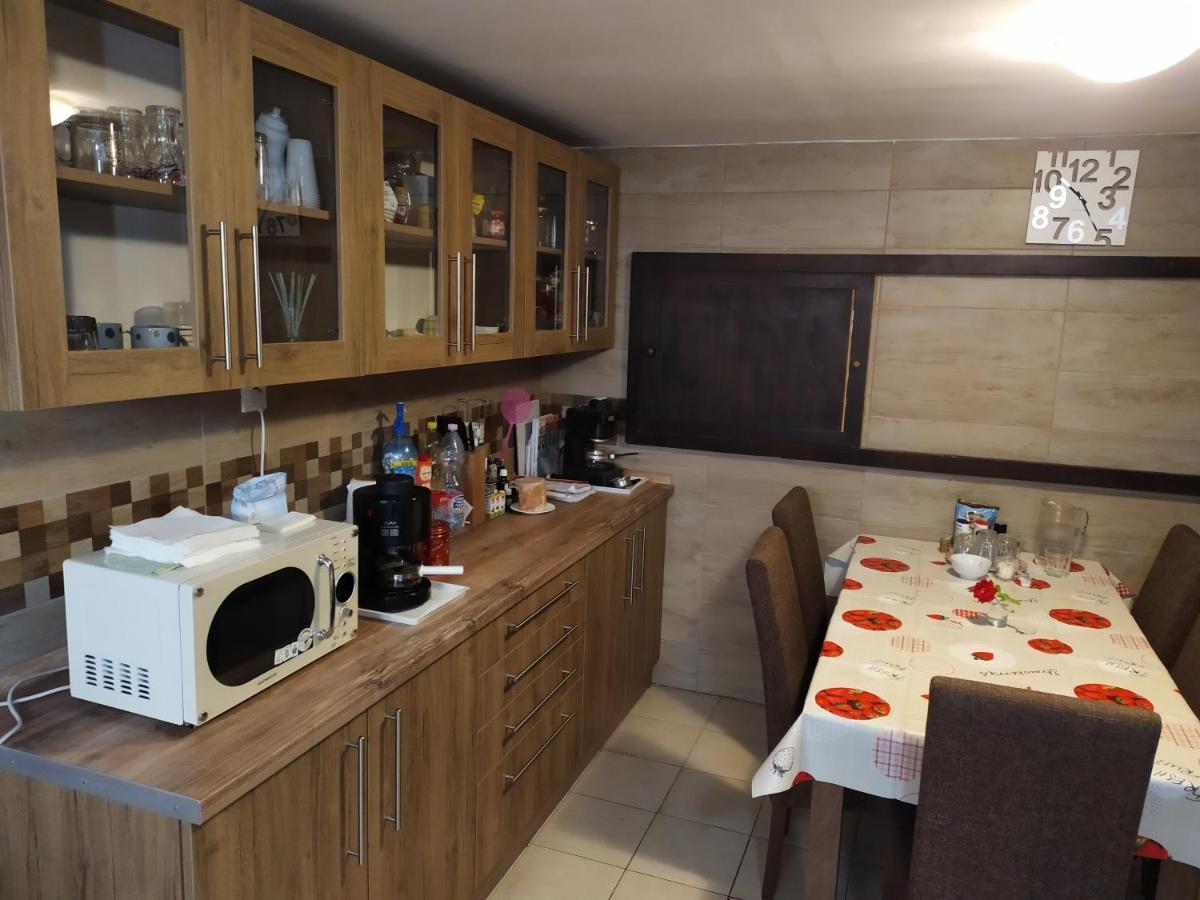 Szilvia Panzio Gyomaendrod B&B 외부 사진