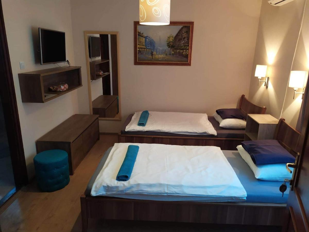 Szilvia Panzio Gyomaendrod B&B 외부 사진
