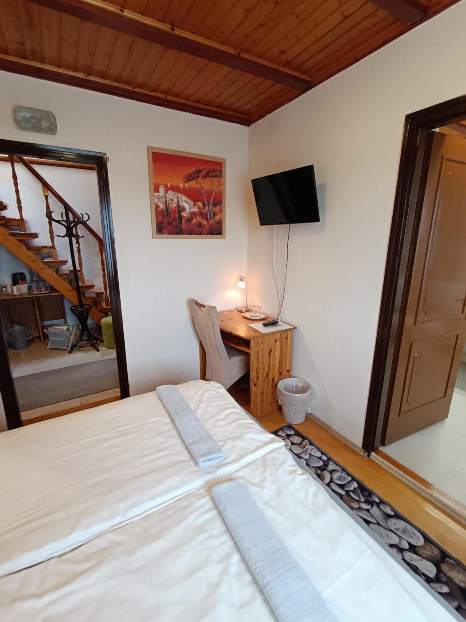 Szilvia Panzio Gyomaendrod B&B 외부 사진